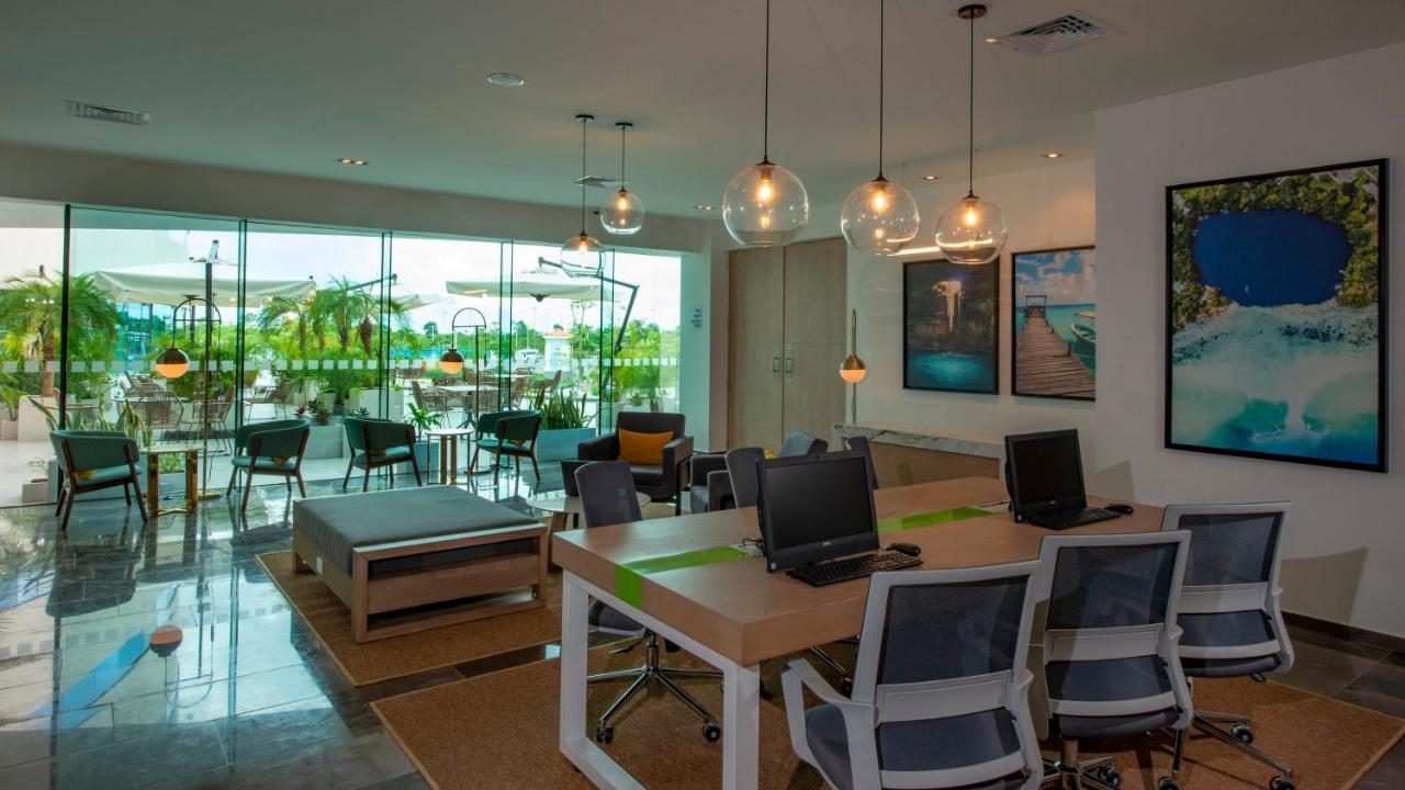 Holiday Inn & Suites - Merida La Isla By Ihg Екстер'єр фото