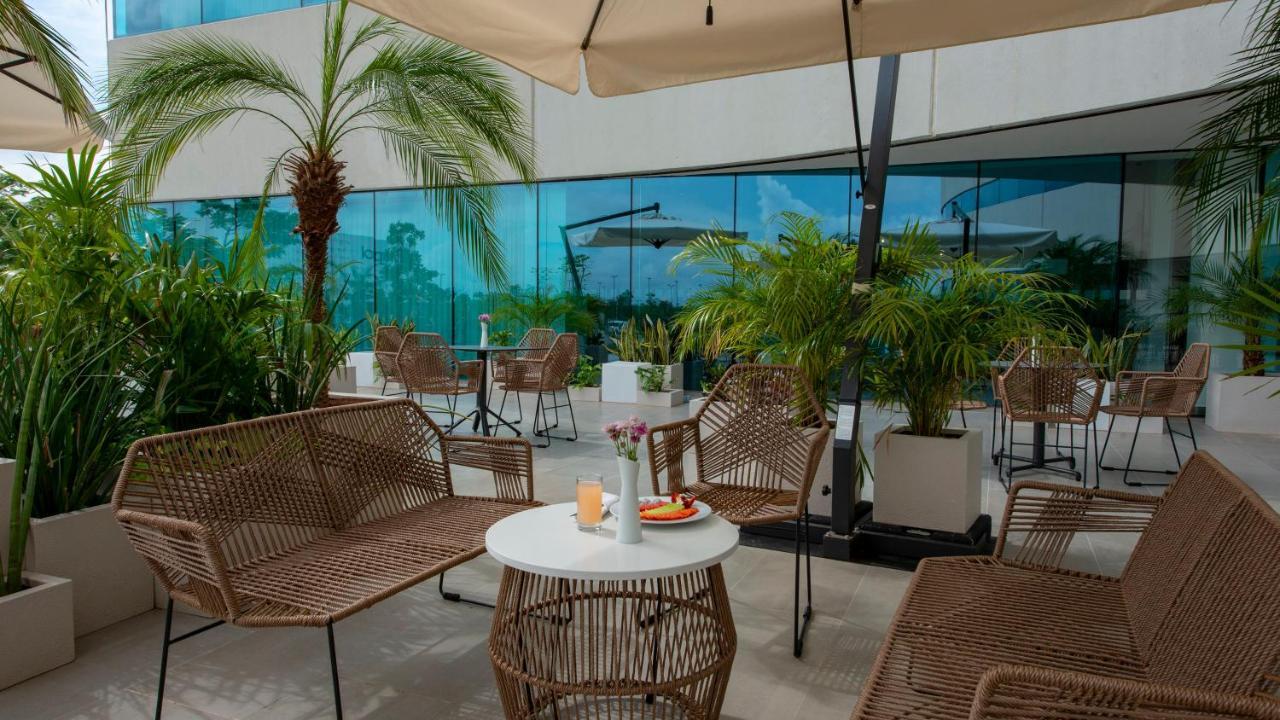 Holiday Inn & Suites - Merida La Isla By Ihg Екстер'єр фото