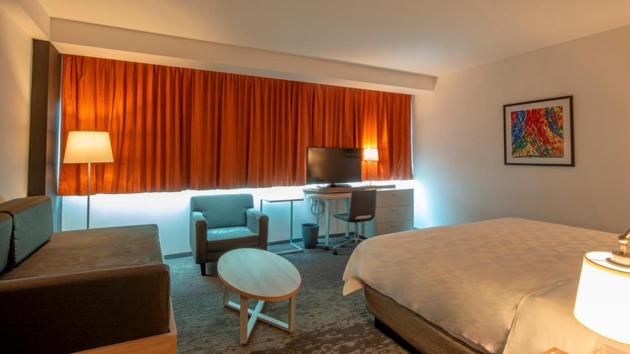 Holiday Inn & Suites - Merida La Isla By Ihg Екстер'єр фото