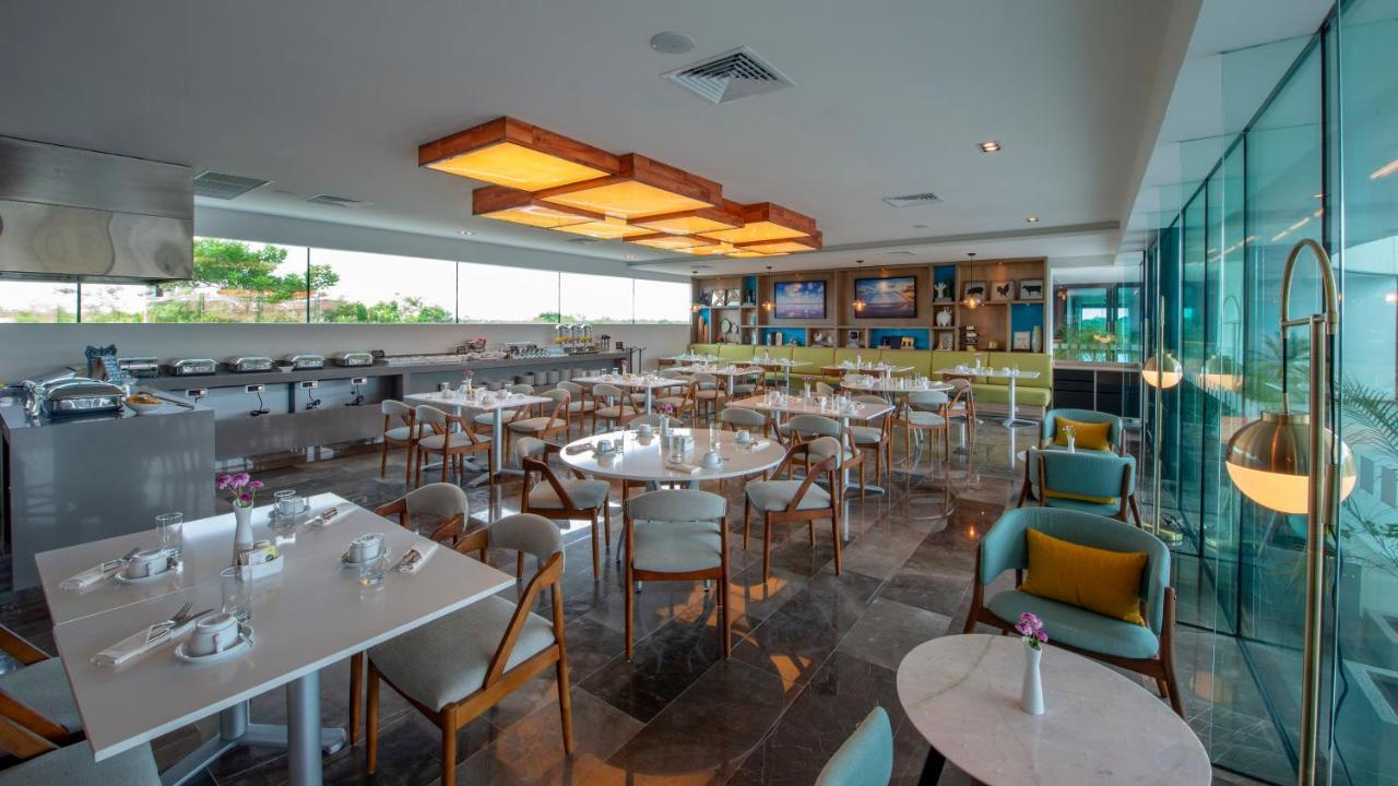 Holiday Inn & Suites - Merida La Isla By Ihg Екстер'єр фото